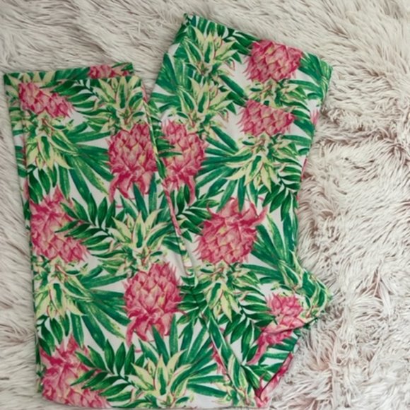 Time & True Pants - NWT - Flower Print Soft Leggings🥭🦩